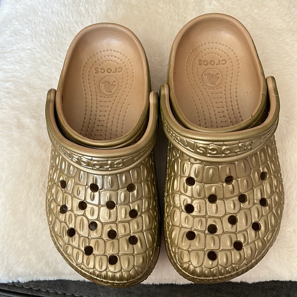 Crocs  gold